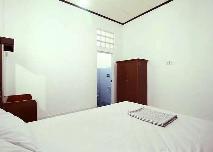 Dua Dara Kuta Hotel