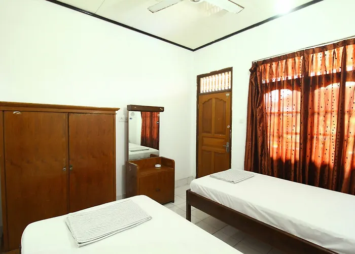 Hotel Dua Dara Kuta 2*