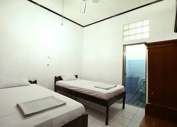 Dua Dara Kuta
