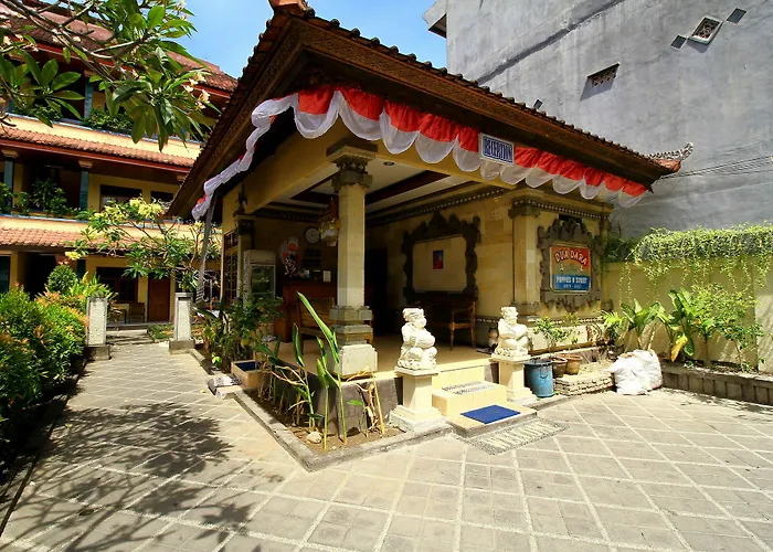 Dua Dara Kuta Legian