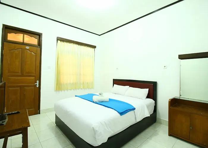 Dua Dara Kuta Legian