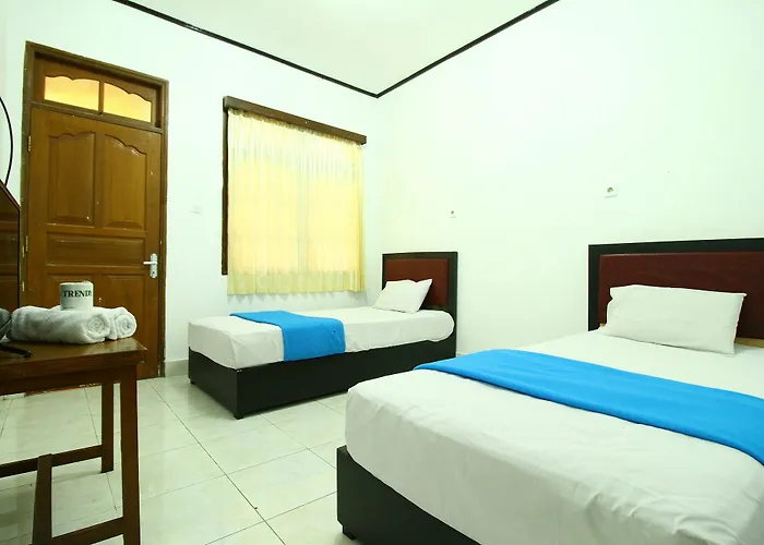 Dua Dara Kuta 2* Legian
